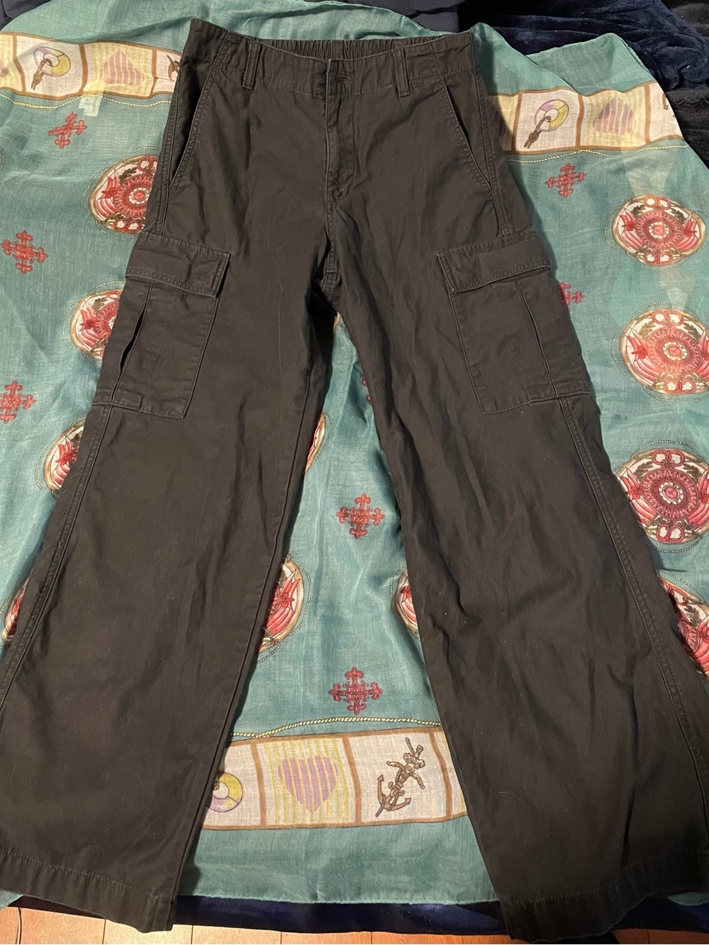 Uniqlo Black Cargo Pants with Side Pockets Size S